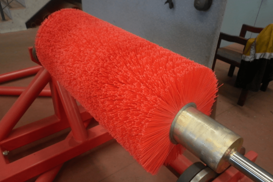 DYNA Engineering Conveyor Belt Brush Cleaner
